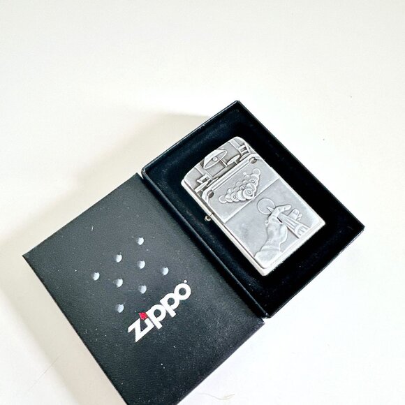 ZIPPO LIGHTER MADE IN USA BILLIARDS POOL PLAYER SURPRISE 2005 - Picture 3 of 12